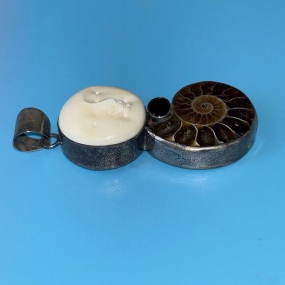 Vtg sajen silver pendant w/moon goddess face & ammonite fossil snail - Picture 2 of 8